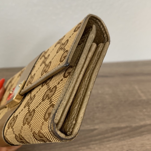 Gucci Canvas Wallet-Reposhed from my friend-See details below please! - Picture 3 of 16